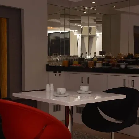 Hotel Smyrna 4*