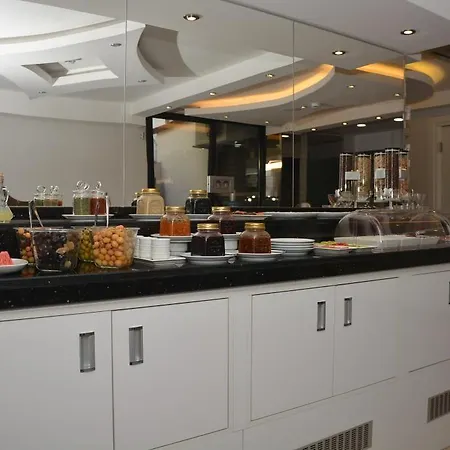 Hotel Smyrna 4*